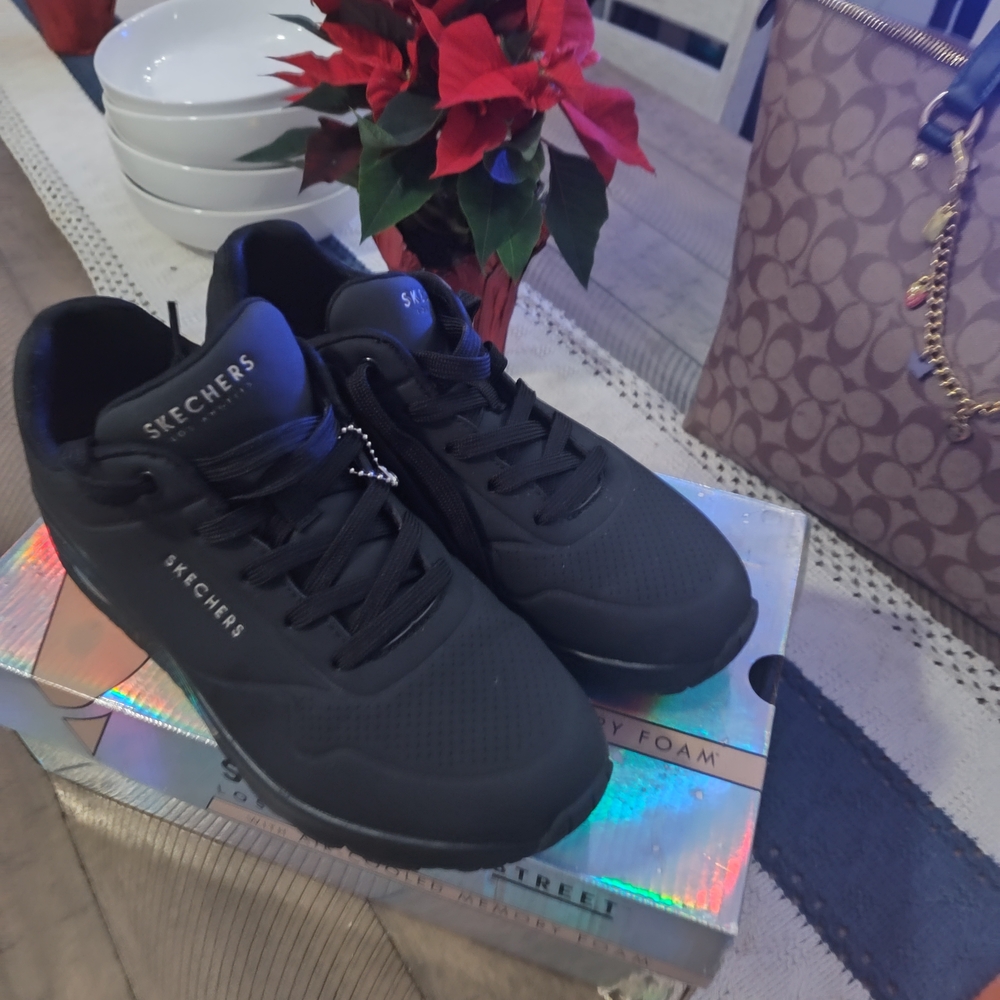Skechers Ladies Black Sneakers